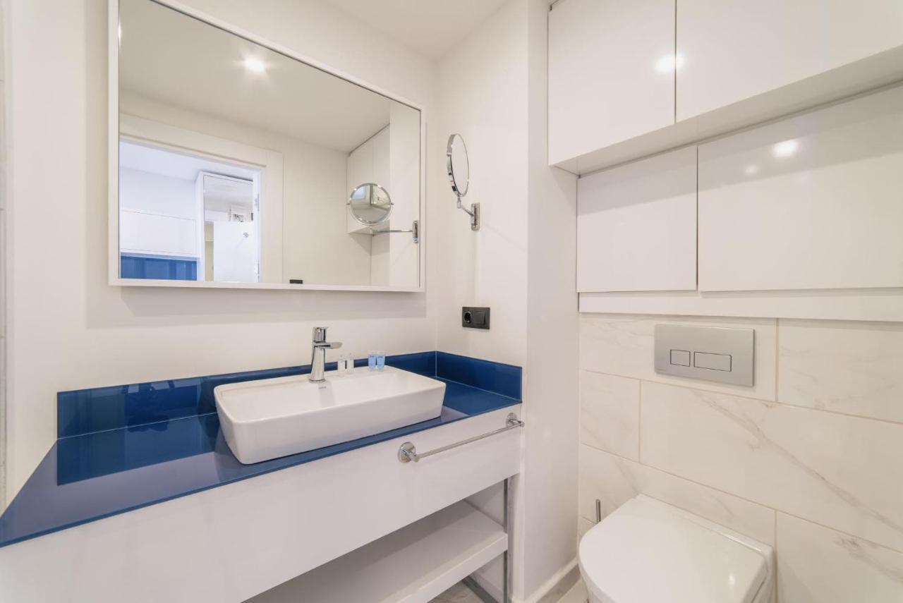 Stylish In Orbi City With Sea View