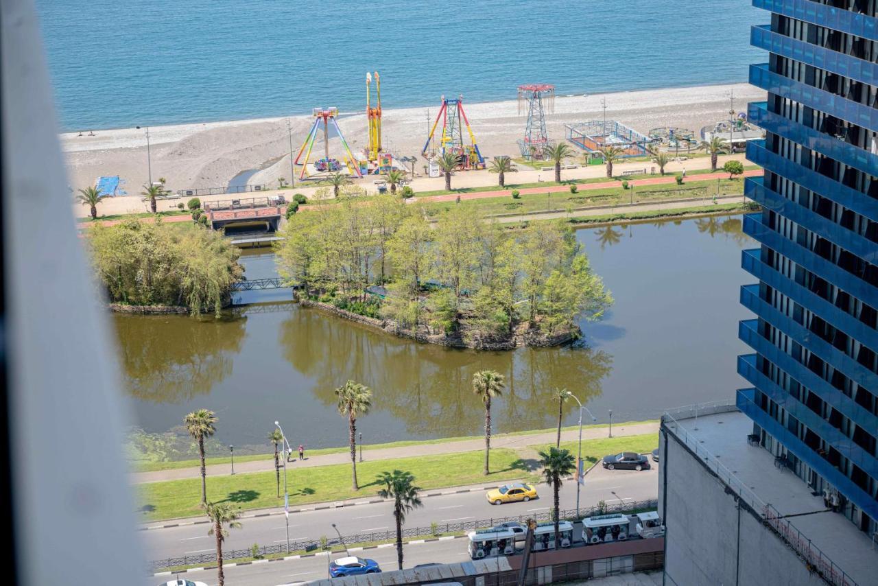 Stylish In Orbi City With Sea View Apartament